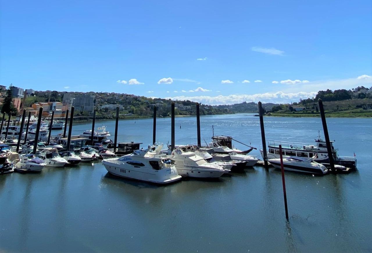 Riverfront Haven Family'S Choice With Free Garage Porto Exterior photo